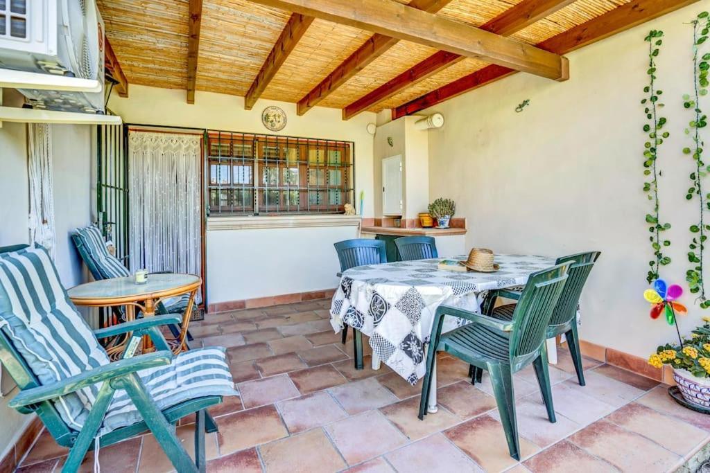 Вілла La Isla Casa Barnaby Platja de Larenal Екстер'єр фото
