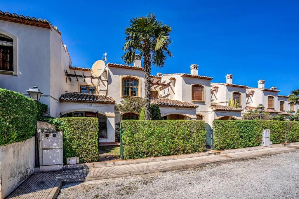 Вілла La Isla Casa Barnaby Platja de Larenal Екстер'єр фото